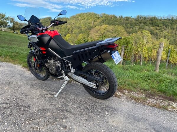 Platine et écarteur valises - Aprilia Tuareg 660 – Image 2