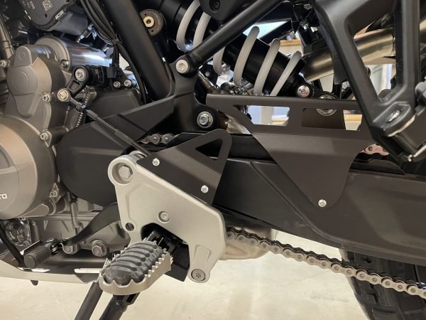 Protection cale pieds Droite + Gauche  - CF Moto MT-X 800