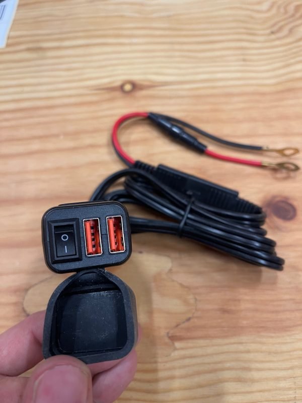 Prise double USB QC3 - fixation guidon 22mm