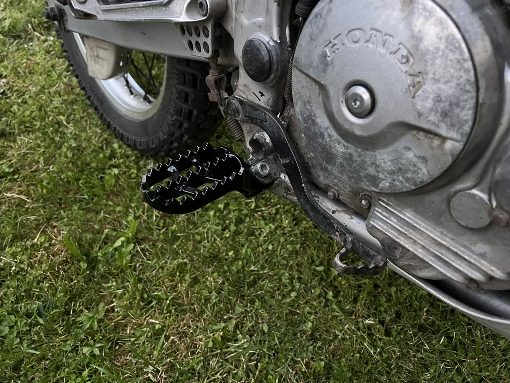 Repose pieds Type Honda Dominator 650 RD02 + RD08 – Image 2
